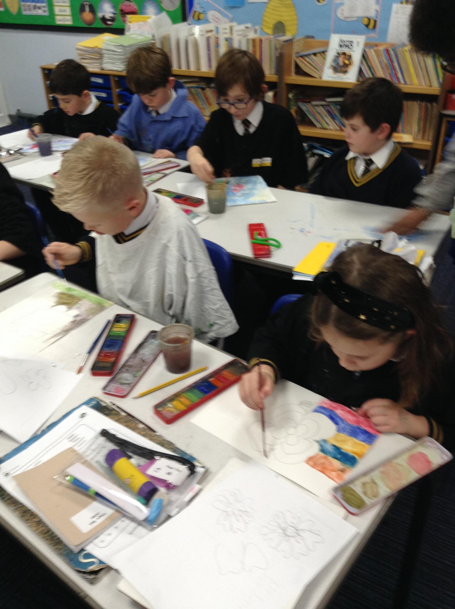 November 2021 – 3R painting poppies for Remembrance Day